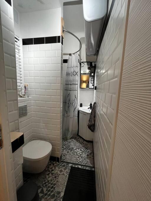 Renovated Stylish Flat At The Castle&Metro Budapeste Exterior foto